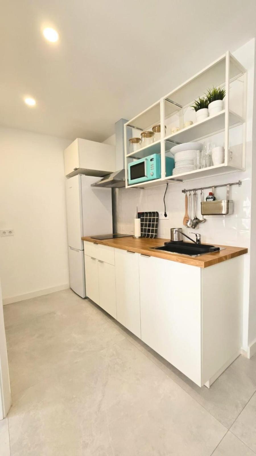 Sunset Apartment *